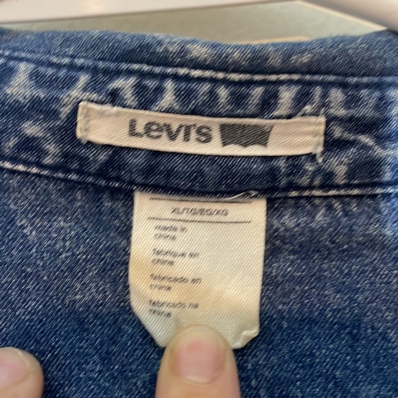 Levi button up demin jacket - Picture 3 of 3